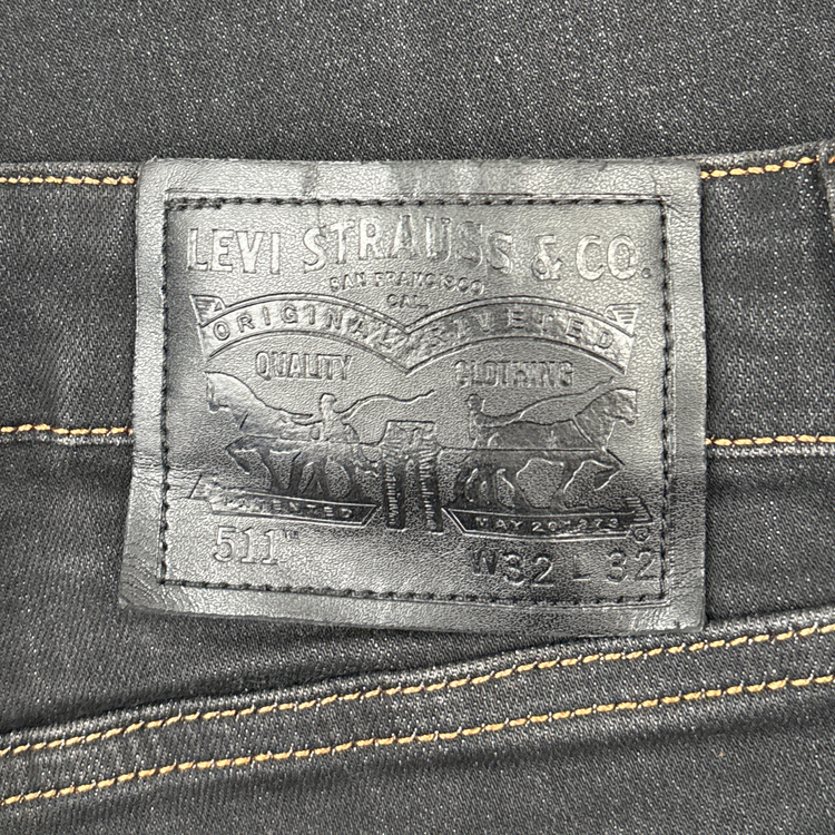 Levis