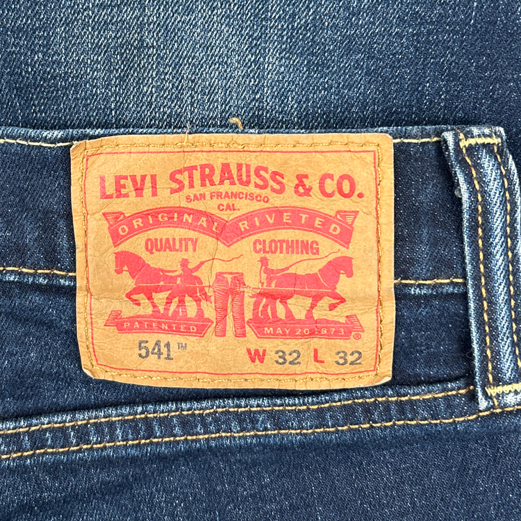 Levis