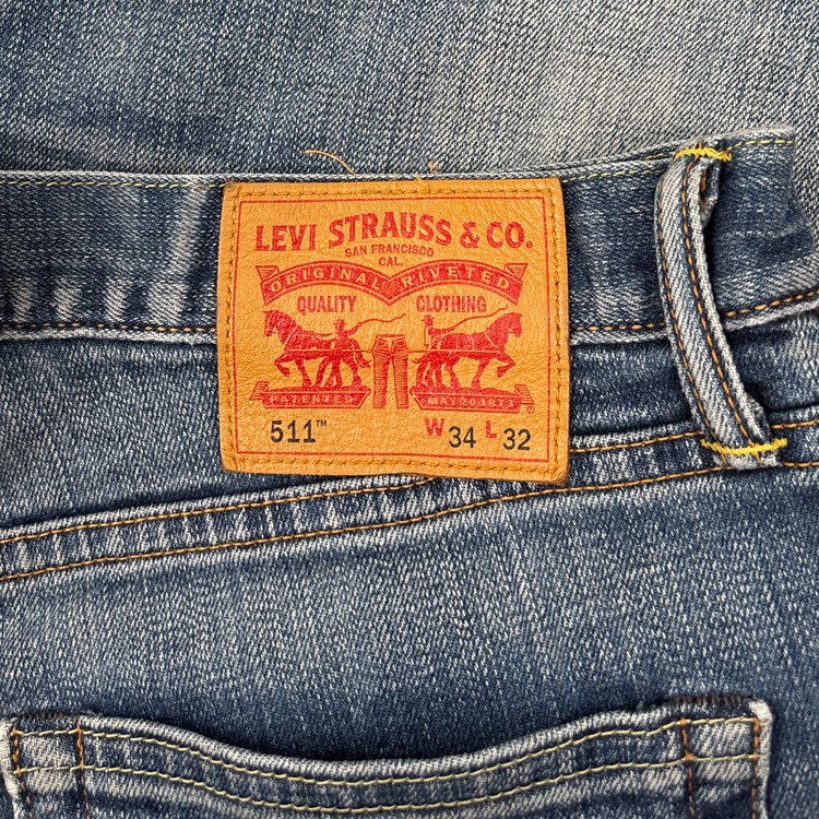 Levis