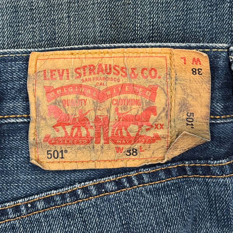 Levis