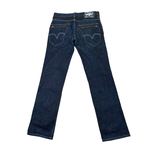 Levis